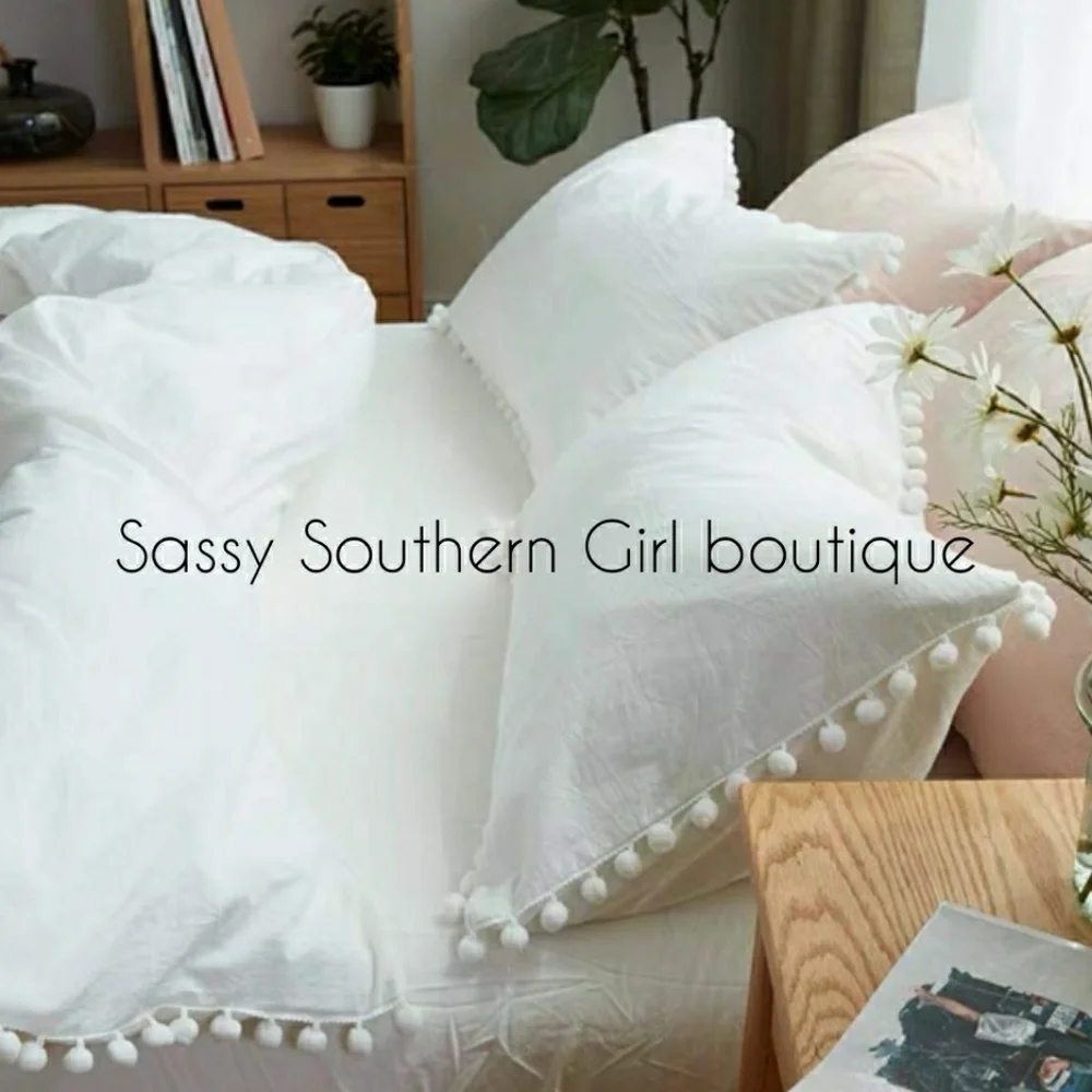 ⭐🆕White washed pom pom duvet cover set